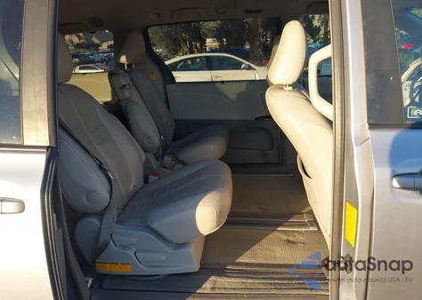 2011 Toyota Sienna Xle V6 from USA, damaged, VIN 5TDYK3DC2BS138495